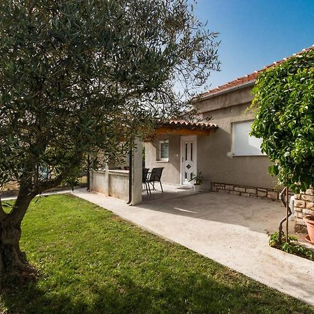 Holiday Apartment Near The Beach Fažana Екстериор снимка